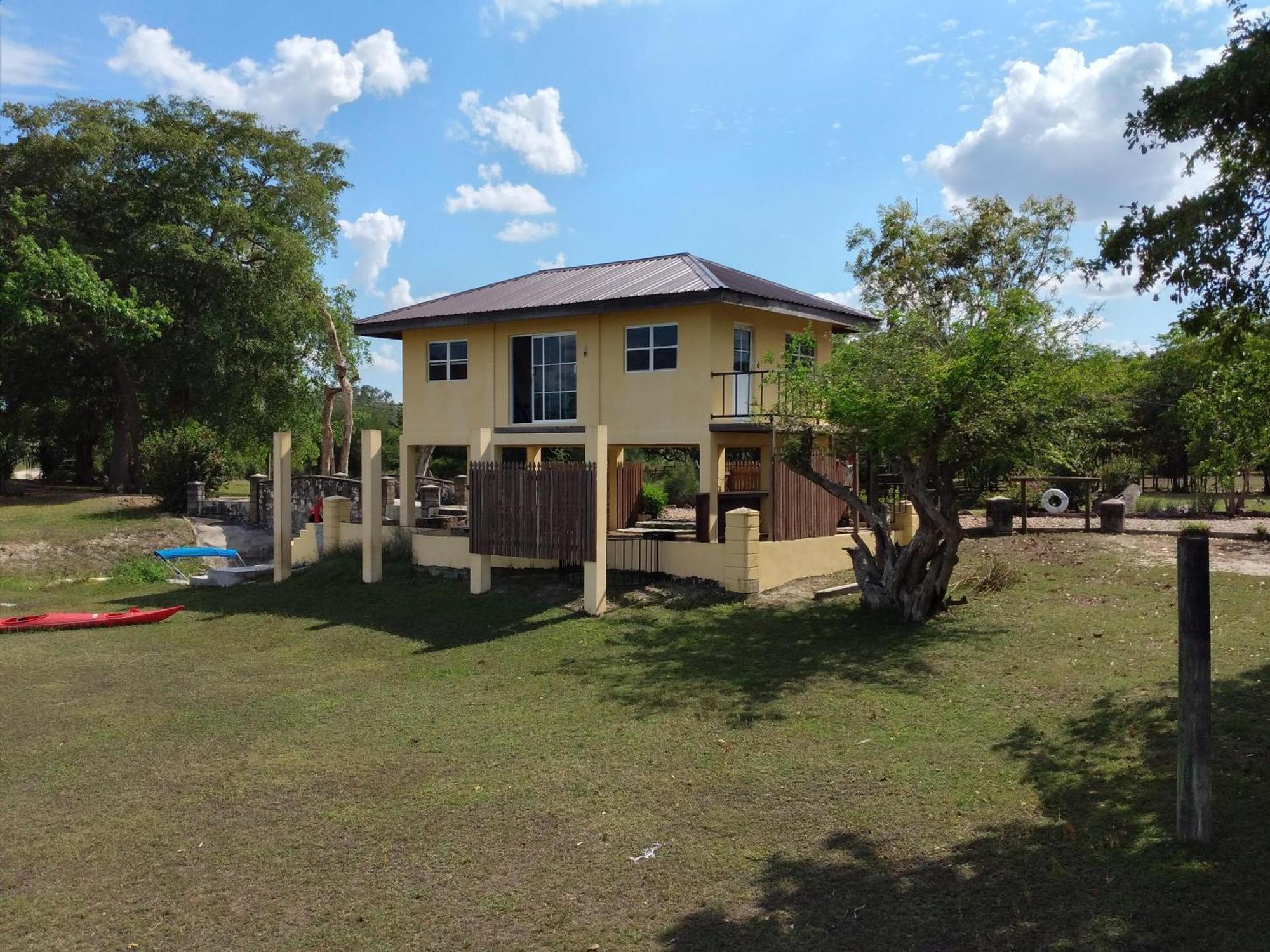 Crooкed Tree Lodge Belize Crooked Tree Exterior photo